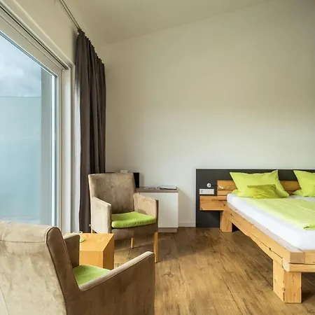 Appartement Thoma 2 *